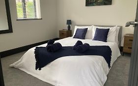 Little Elm - Luxury Home From Home, Free Parking, 30-40 Mins Walk From Bath City Centre