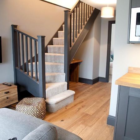 Little Elm - Luxury Home From Home, Free Parking, 30-40 Mins Walk From Bath City Centre Exterior photo